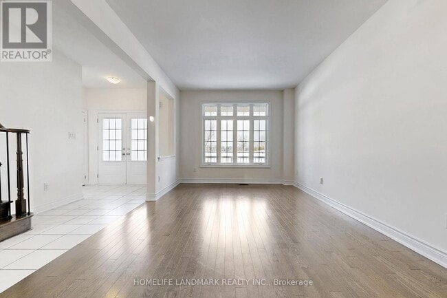 Building Photo - 273 William Forster Rd