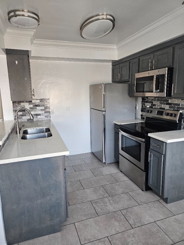 Building Photo - 740 W Paseo Del Mar