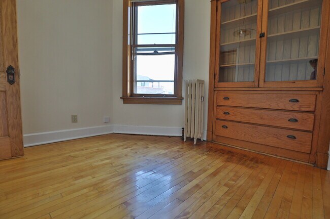 Foto del edificio - 1403 N Wicker Park Ave