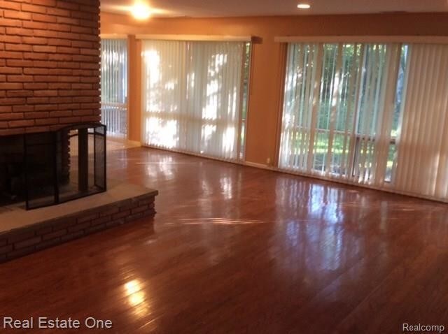 Building Photo - 2765 W Hickory Grove Rd