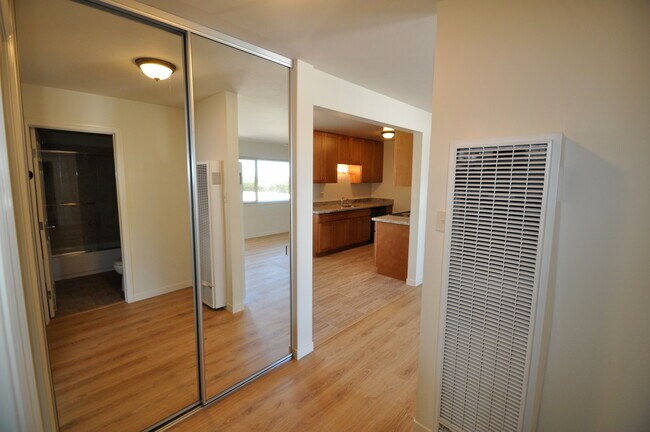 From living room to kitchen - 840 El Camino Real