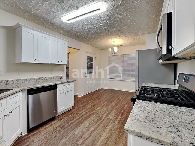 Foto del edificio - 4618 Noah Overlook W