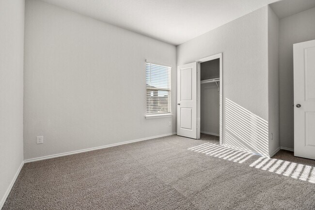 Foto del edificio - Like New in Preserve at Medina!!