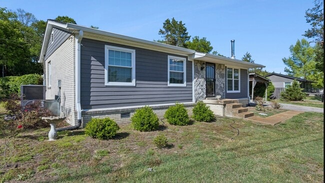 Photo - 15 Cedar Creek Dr House