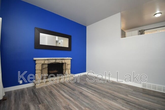 Foto del edificio - 6131 Misty Way
