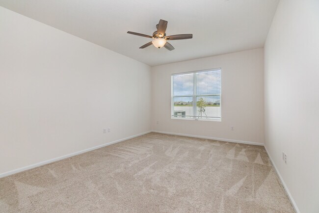 Building Photo - 546 Kylar Dr