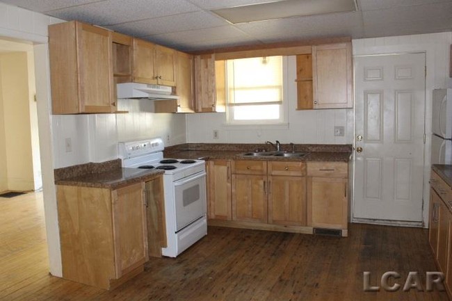 Building Photo - 309 Toledo St