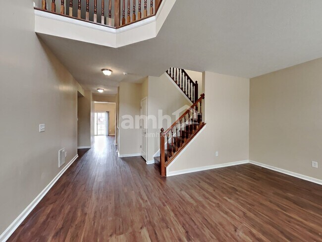 Foto del edificio - 760 Harvest Ridge Dr