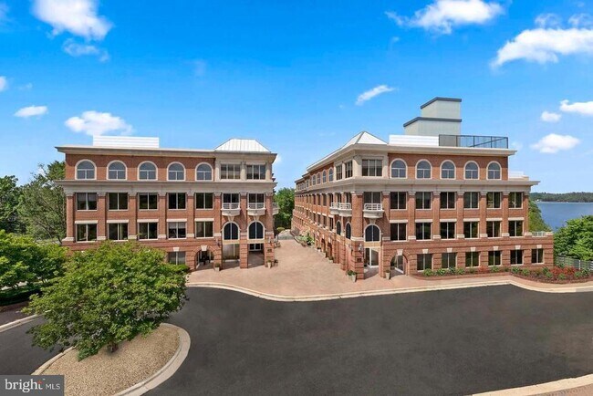 Foto del edificio - 625 Slaters Ln