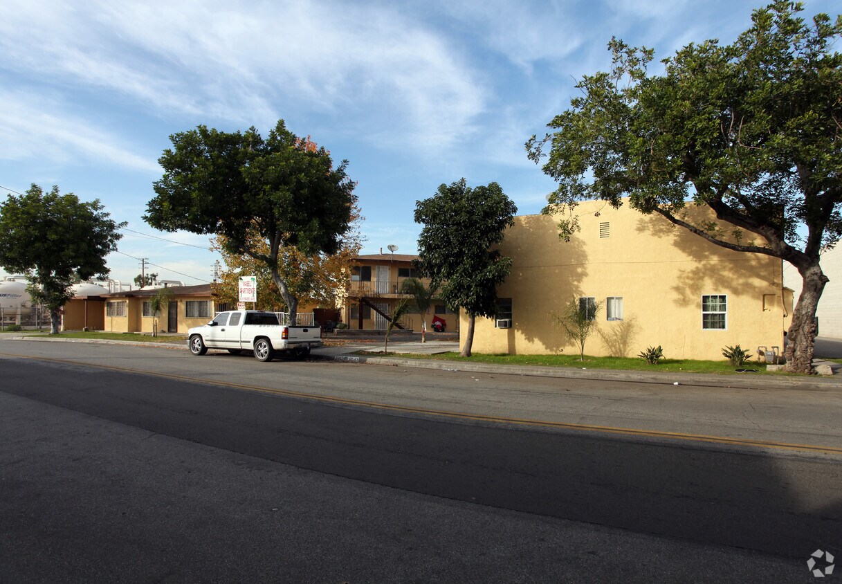 Building Photo - Mabel Manor