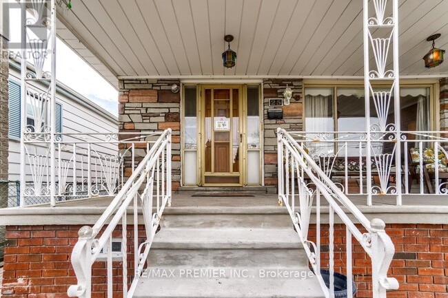 Building Photo - 25 Bentworth Ave