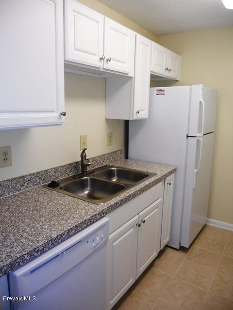 Building Photo - 3535 Sable Palm Ln