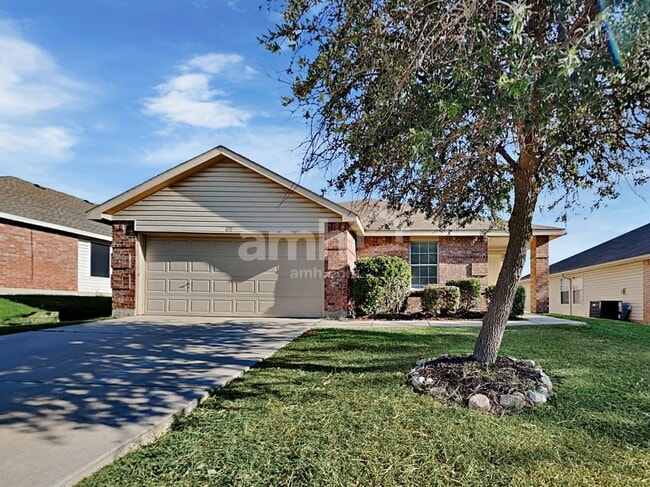 Building Photo - 812 Poncho Ln