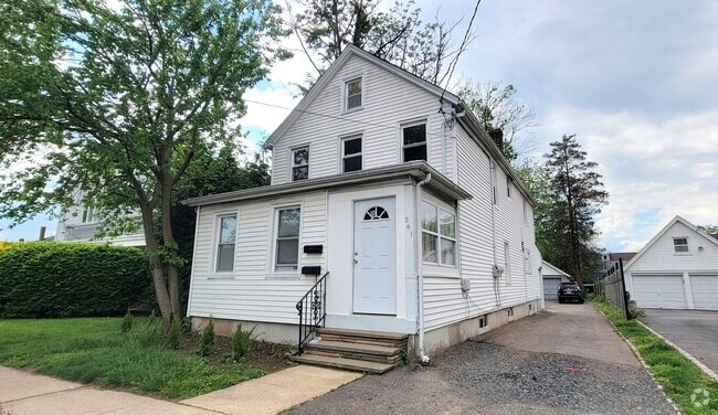 Building Photo - 241 Main St