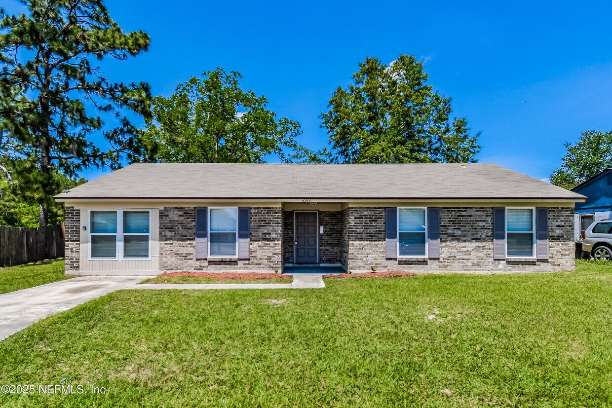 Foto principal - 8343 Spring Lake Rd N
