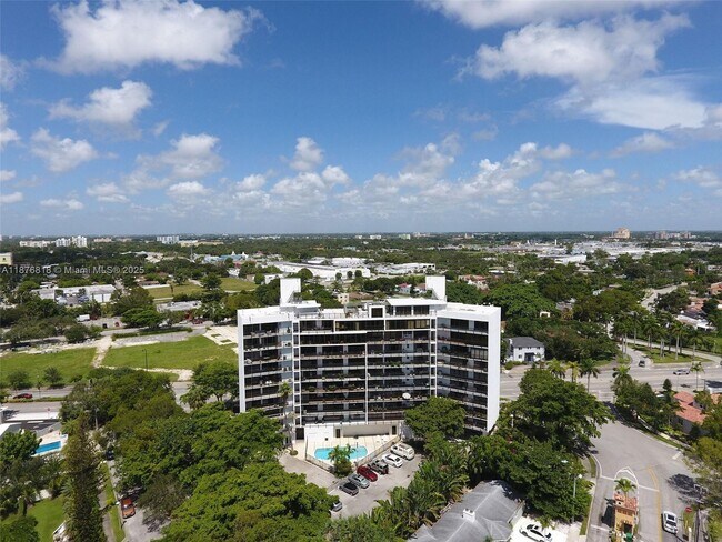 Foto del edificio - 5701 Biscayne Blvd