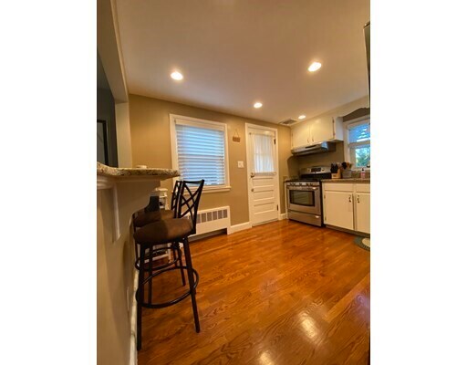 Building Photo - 143 Perham St