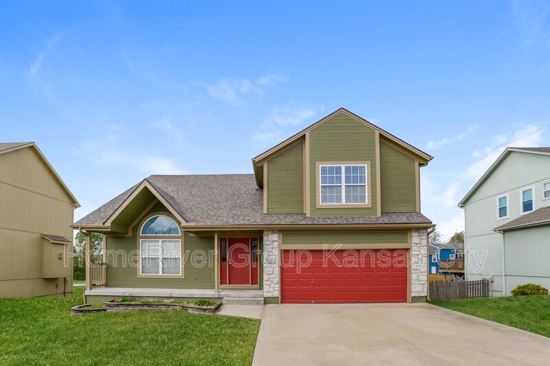 604 Ripley Ct, Raymore, MO 64083 House Rental in Raymore, MO