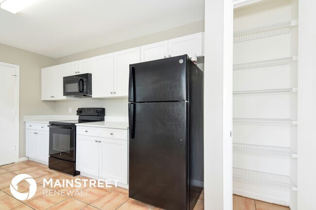 Foto del edificio - 13210 Silvercreek Dr