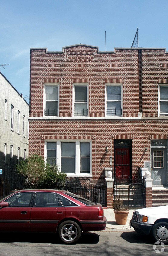 Primary Photo - 1014 Longfellow Ave