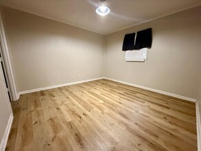 Building Photo - 112 Houk Rd