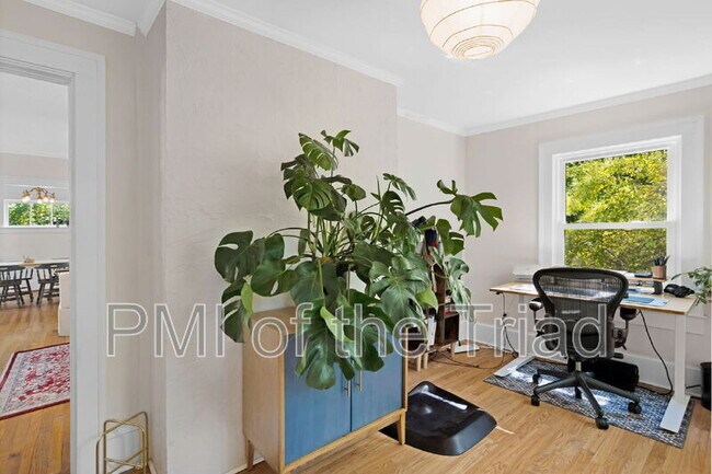 Foto del edificio - 419 S Sunset Dr