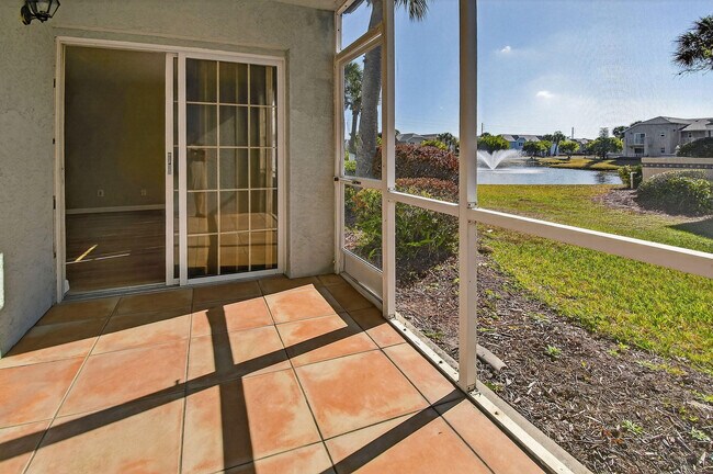 Building Photo - 1620 SE Green Acres Cir