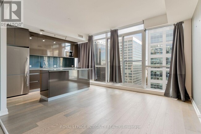 Building Photo - 199 Slater St.