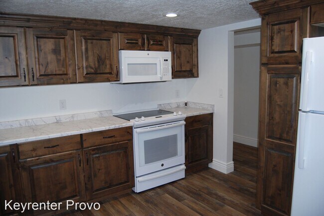 Building Photo - 2 br, 1 bath House - 875 East 400 North