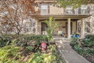 Building Photo - 6341 Bordeaux Ave