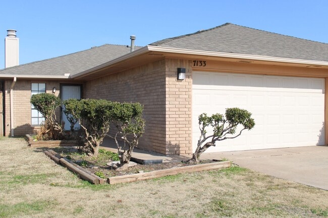 Photo - Putnam City Schools House