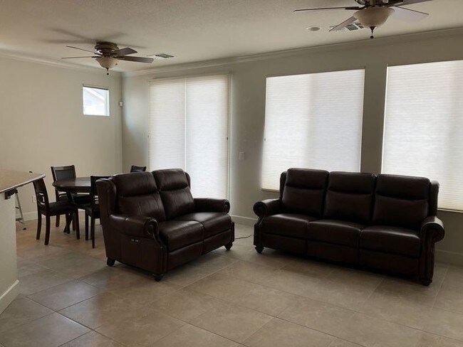 Foto del edificio - 1250 W Del Webb Pkwy