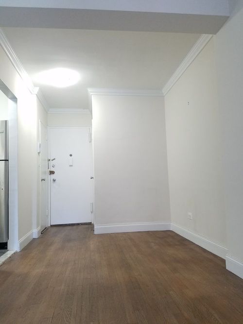 Building Photo - 445 E 77th St