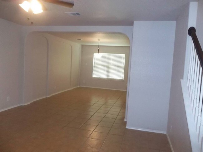 Building Photo - 3 br, 2.5 bath House - 434 Leopard Claw