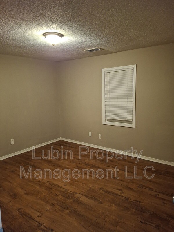 Foto del edificio - 1221 Tahoe Rd