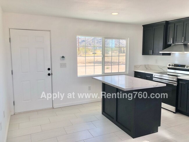 Building Photo - Modern & Updated 1 Bed Home!!!