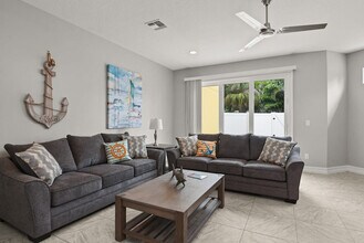 Building Photo - 132 Mediterranean Way