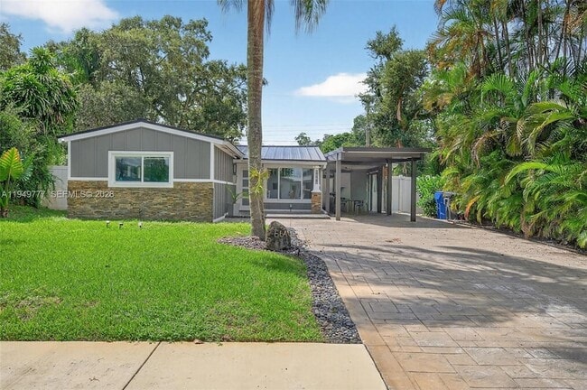 Photo - 6640 Douglas St House