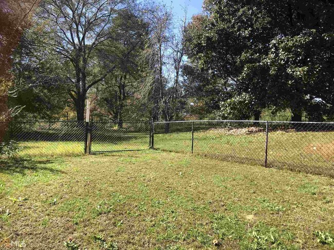 Foto del edificio - 2286 Klondike Rd SW