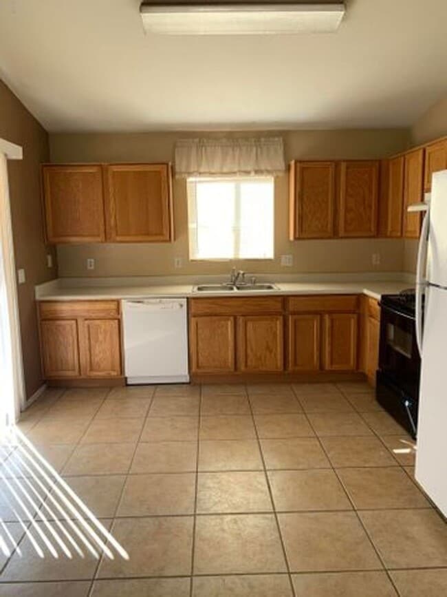 Photo - 16431 N 113TH AVE House