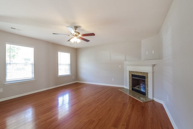 Building Photo - 7848 Rabbits Foot Ln