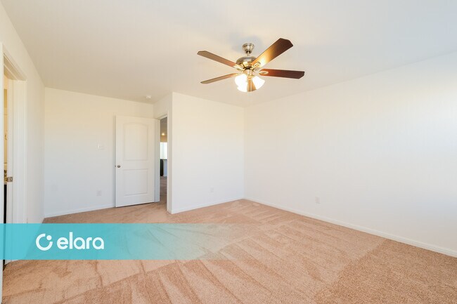 Foto del edificio - 517 SCARBOROUGH CV