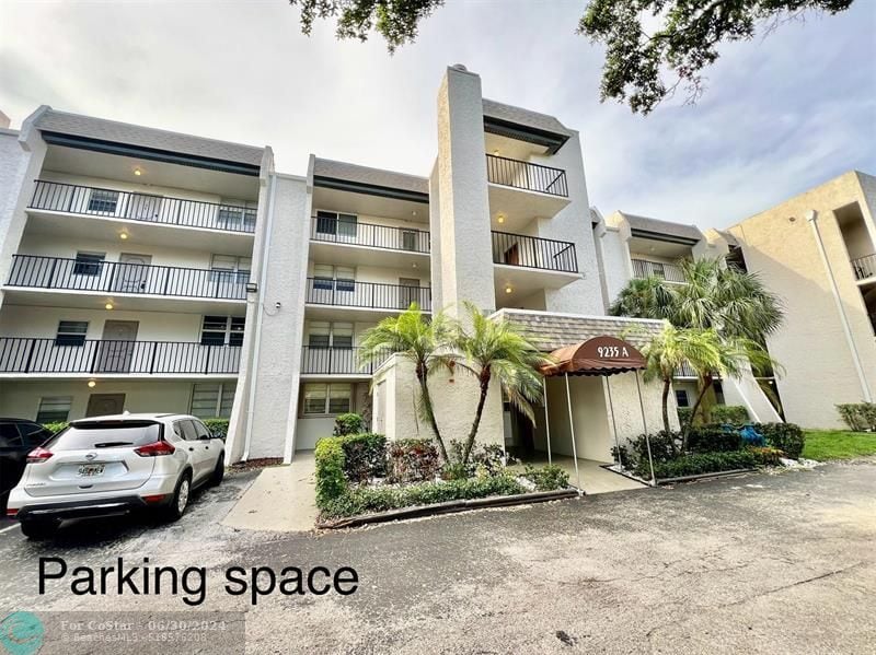 9235 Lagoon Pl Unit 108, Davie, FL 33324 Condo for Rent in Davie, FL
