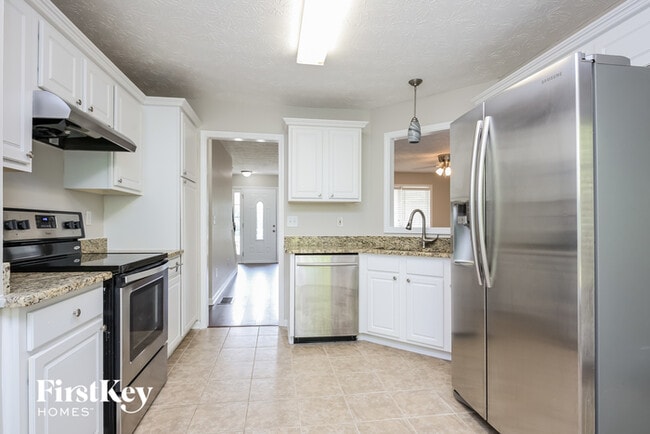 Building Photo - 6735 Lenore Ct