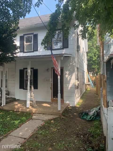 Primary Photo - 2 br, 1.5 bath House - 612 high street