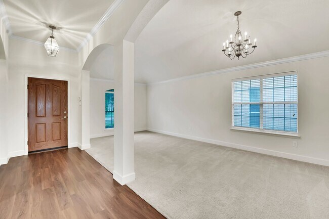 Building Photo - 12618 Red Hawk Dr