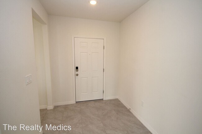 Building Photo - 3 br, 2 bath House - 2992 Gibraltar Blvd