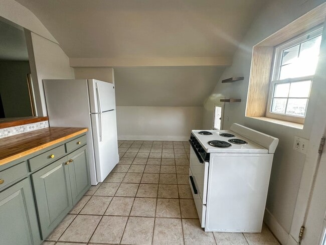 Building Photo - 1615 Carr St