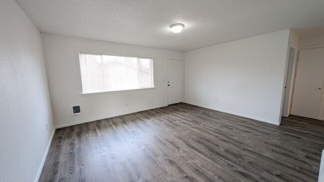 Foto del edificio - One level in Shewood