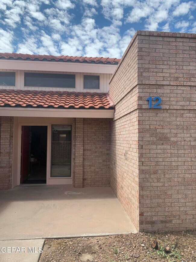 Building Photo - 7465 Stoney Hill Dr